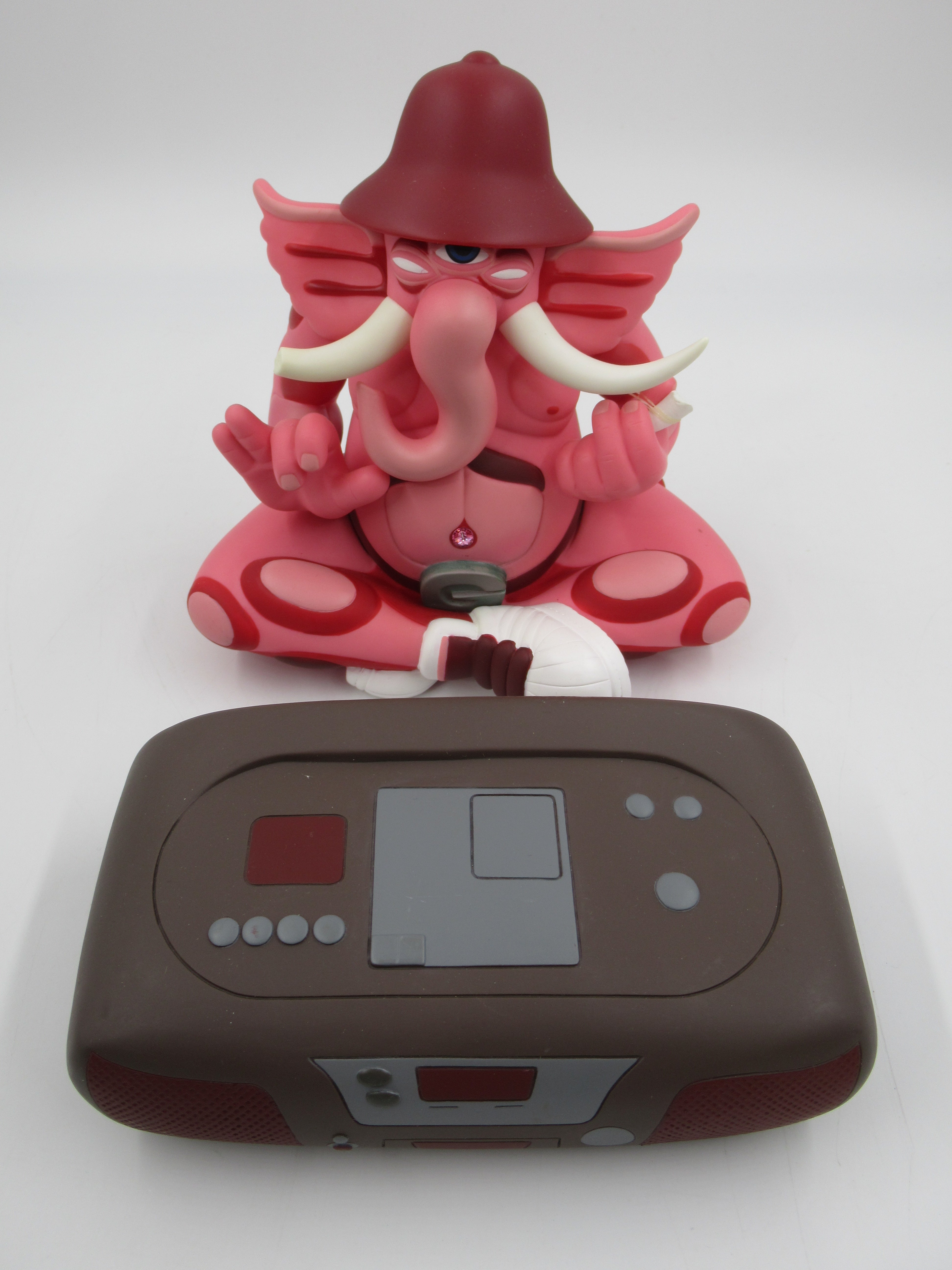 BOOMBOX GANESH RED Doze Green Vinyl Figure - Kidrobot (2006) Designer Art Toy